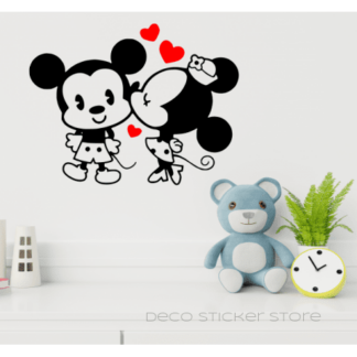 Sticker autocollant Mickey et Minnie  bisous coeur couleur et taille au choix